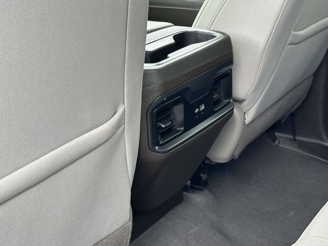 2023 Chevrolet Silverado 1500 LT - Photo 18