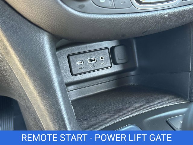 2024 Chevrolet Equinox LT - Photo 8
