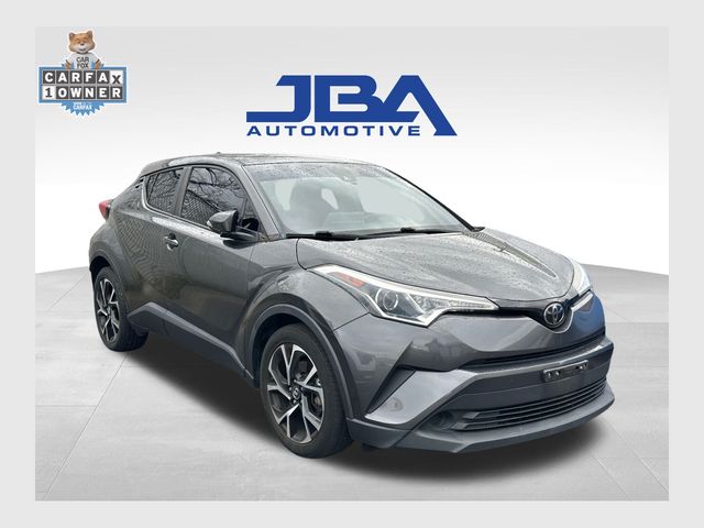 2019 Toyota C-HR XLE's photo