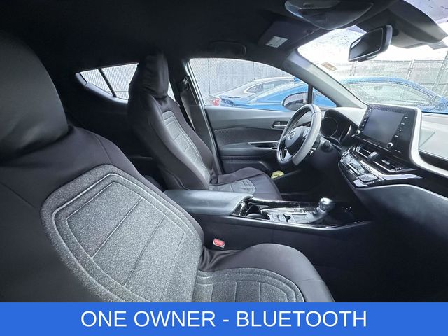 2019 Toyota C-HR XLE photo 2