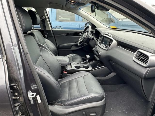 Used 2019 Kia Sorento EX with VIN 5XYPHDA59KG450896 for sale in Glen Burnie, MD