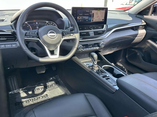 2024 Nissan Altima SR photo 2