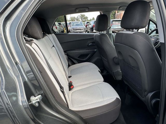 2020 Chevrolet Trax LS - Photo 21