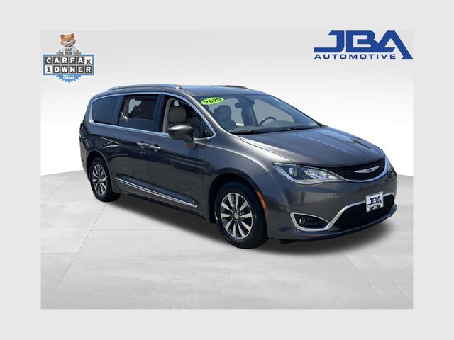 2020 Chrysler Pacifica Touring L Plus's photo