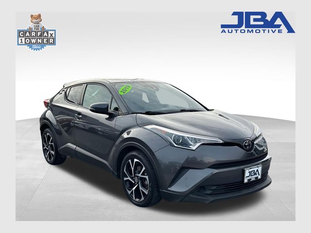 2019 Toyota C-HR XLE's photo