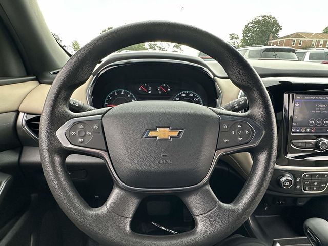 2023 Chevrolet Traverse LS - Photo 11