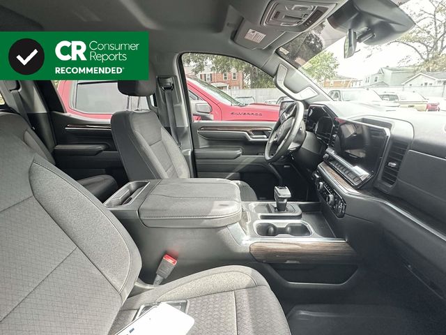 2025 Chevrolet Silverado 1500 RST photo 2