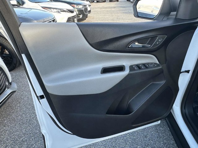 2023 Chevrolet Equinox LS - Photo 16