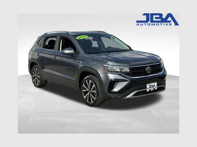 2023 Volkswagen Taos 1.5T SE 4Motion's photo