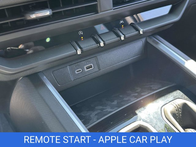 2024 Chevrolet Colorado LT - Photo 8