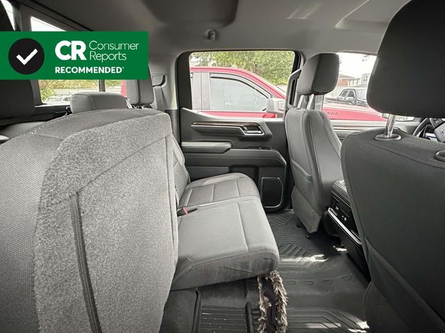 2025 Chevrolet Silverado 1500 RST photo 3