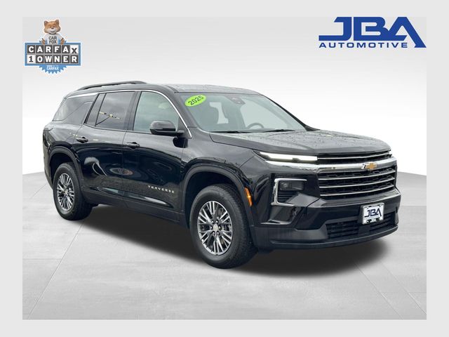 2025 Chevrolet Traverse LT's photo