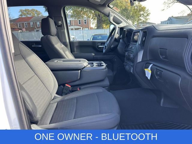 2025 Chevrolet Silverado 2500HD Custom photo 2