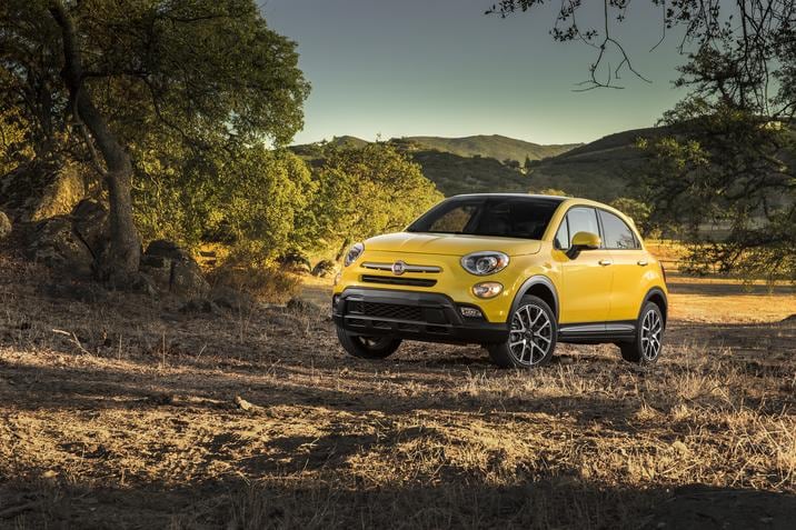 2018 FIAT 500X Trekking Yellow Front Exterior 2018 FIAT 500X Trekking Yellow Front Exterior