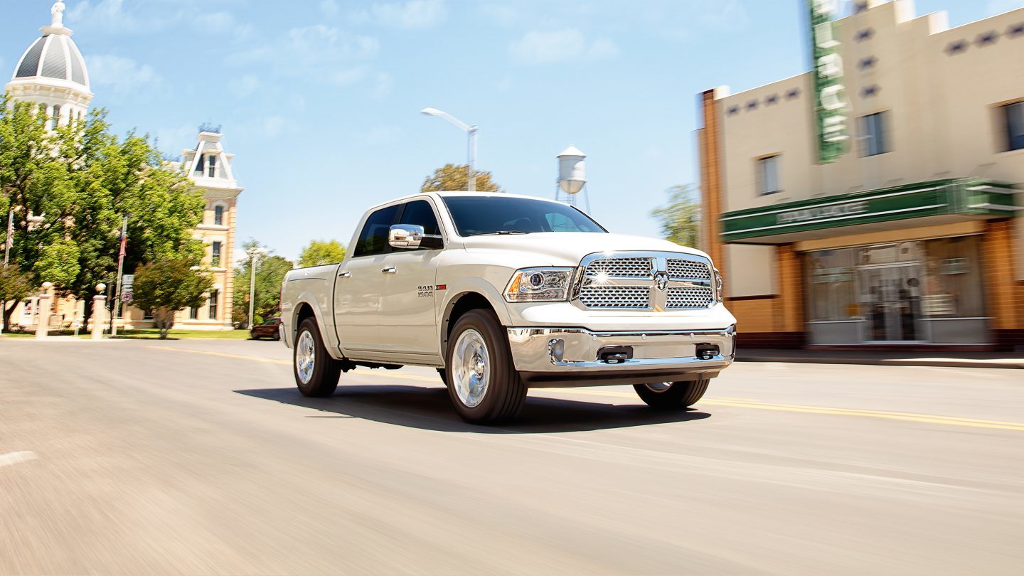 2017 Ram 1500 EcoDiesel White Exterior Front View 2017 Ram 1500 EcoDiesel White Exterior Front View