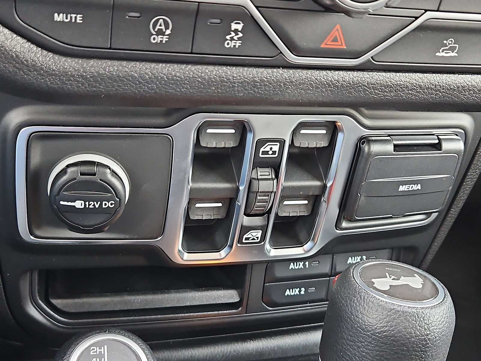 Thumbnail: 2026 Jeep Wrangler - 28