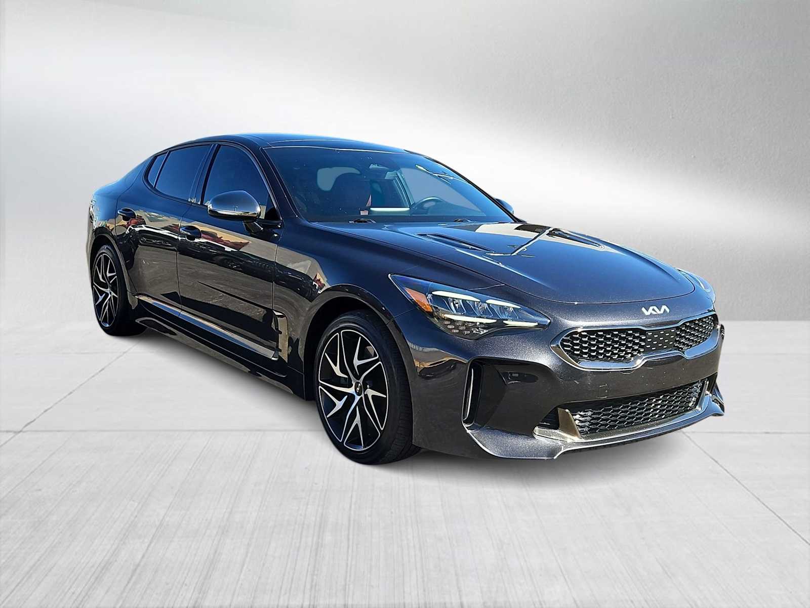 Thumbnail: 2022 Kia Stinger - 2