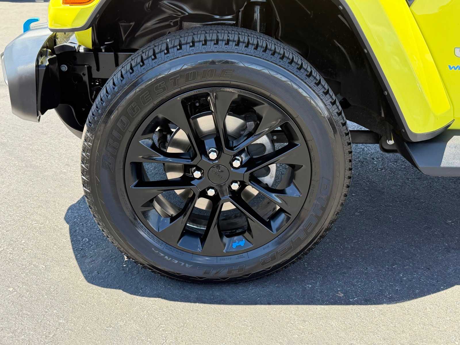Thumbnail: 2023 Jeep Wrangler - 30