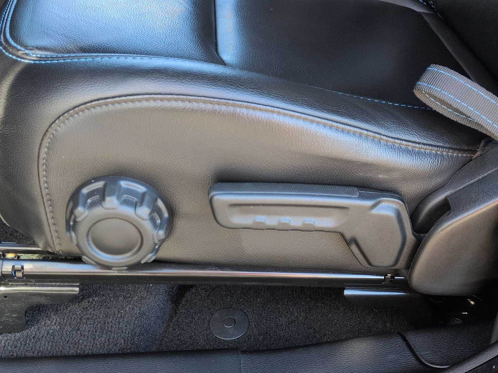 Thumbnail: 2021 Jeep Wrangler - 33