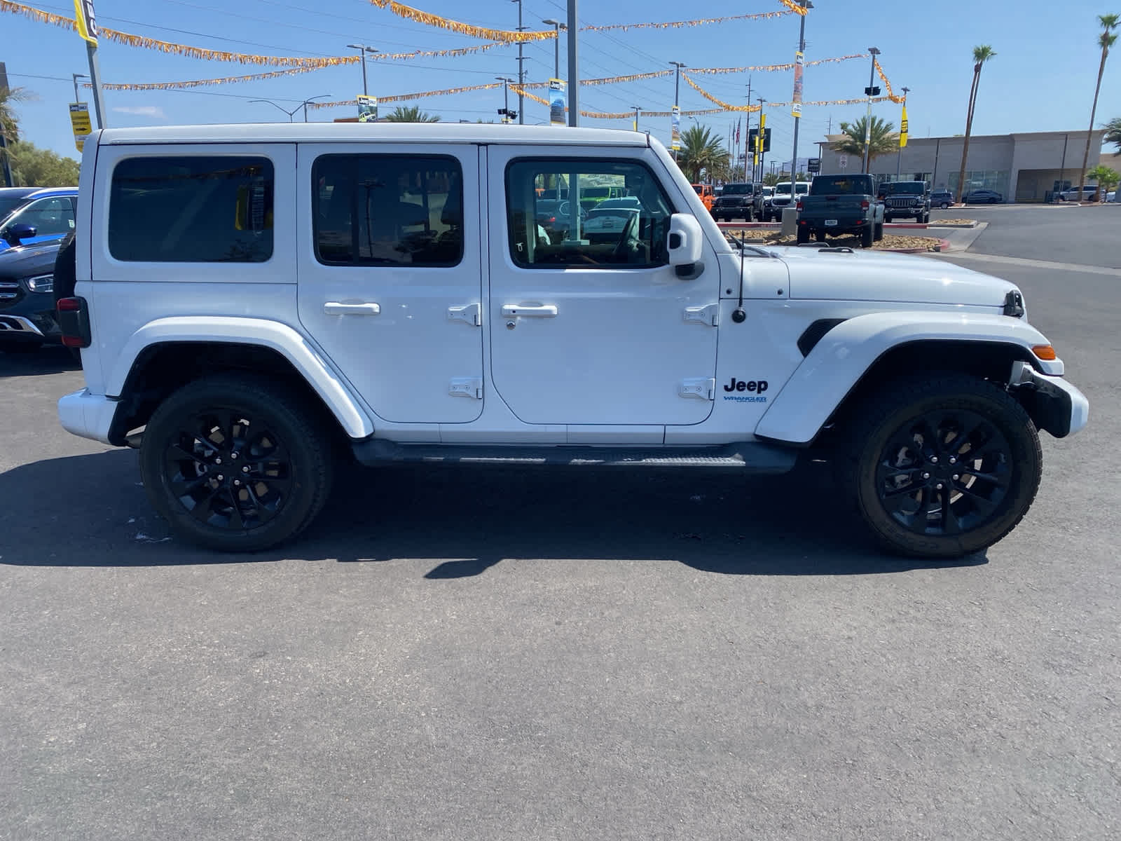 Thumbnail: 2021 Jeep Wrangler - 5