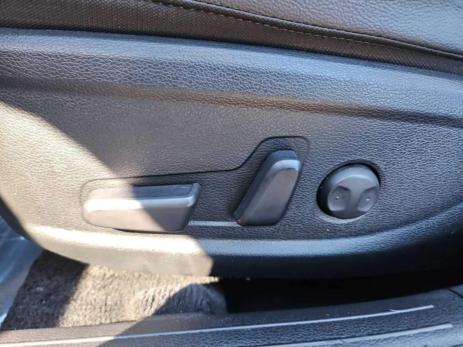 Thumbnail: 2023 Kia Forte - 18