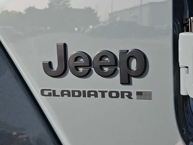 Thumbnail: 2026 Jeep Gladiator - 12