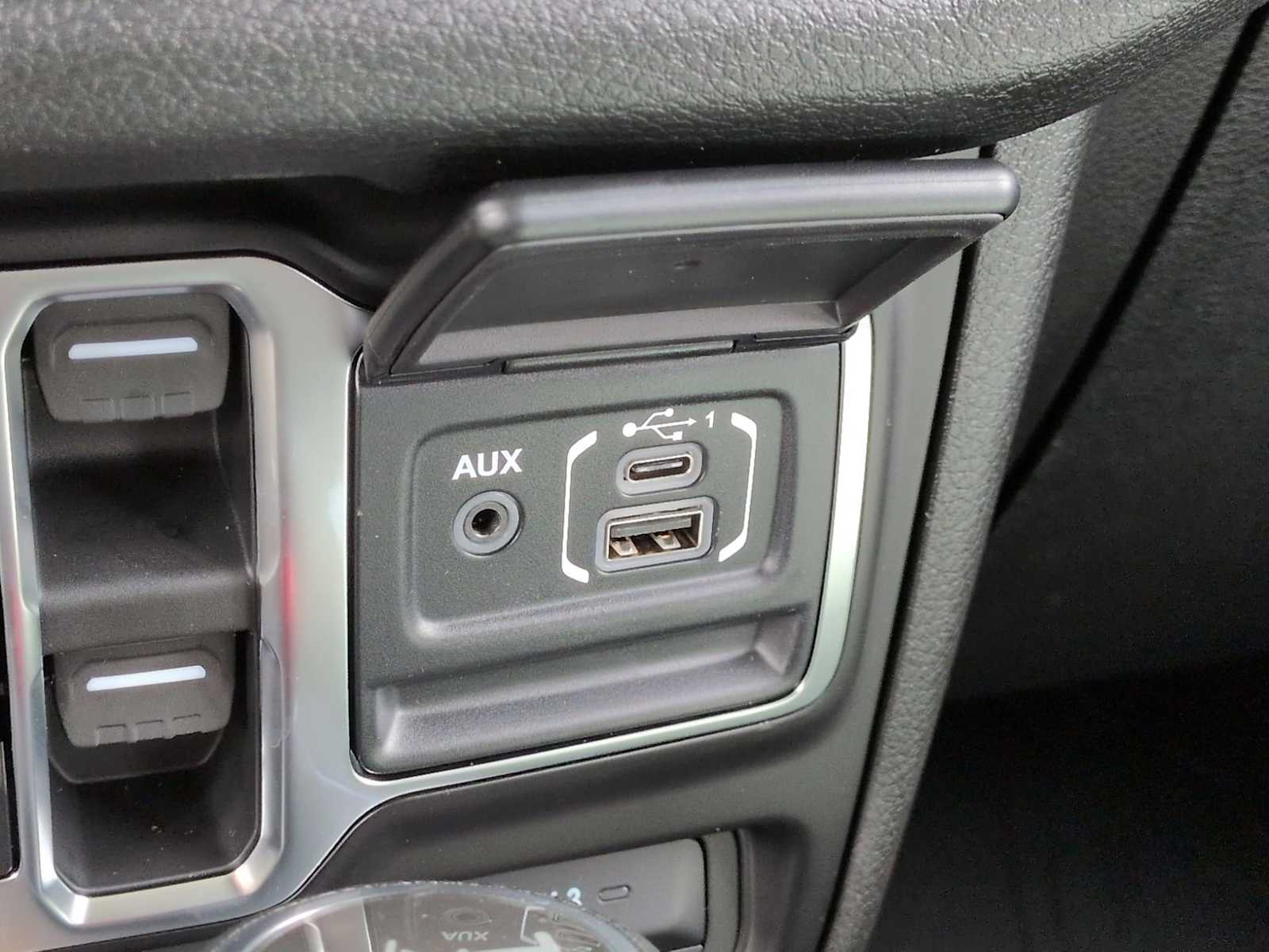 Thumbnail: 2026 Jeep Wrangler - 31