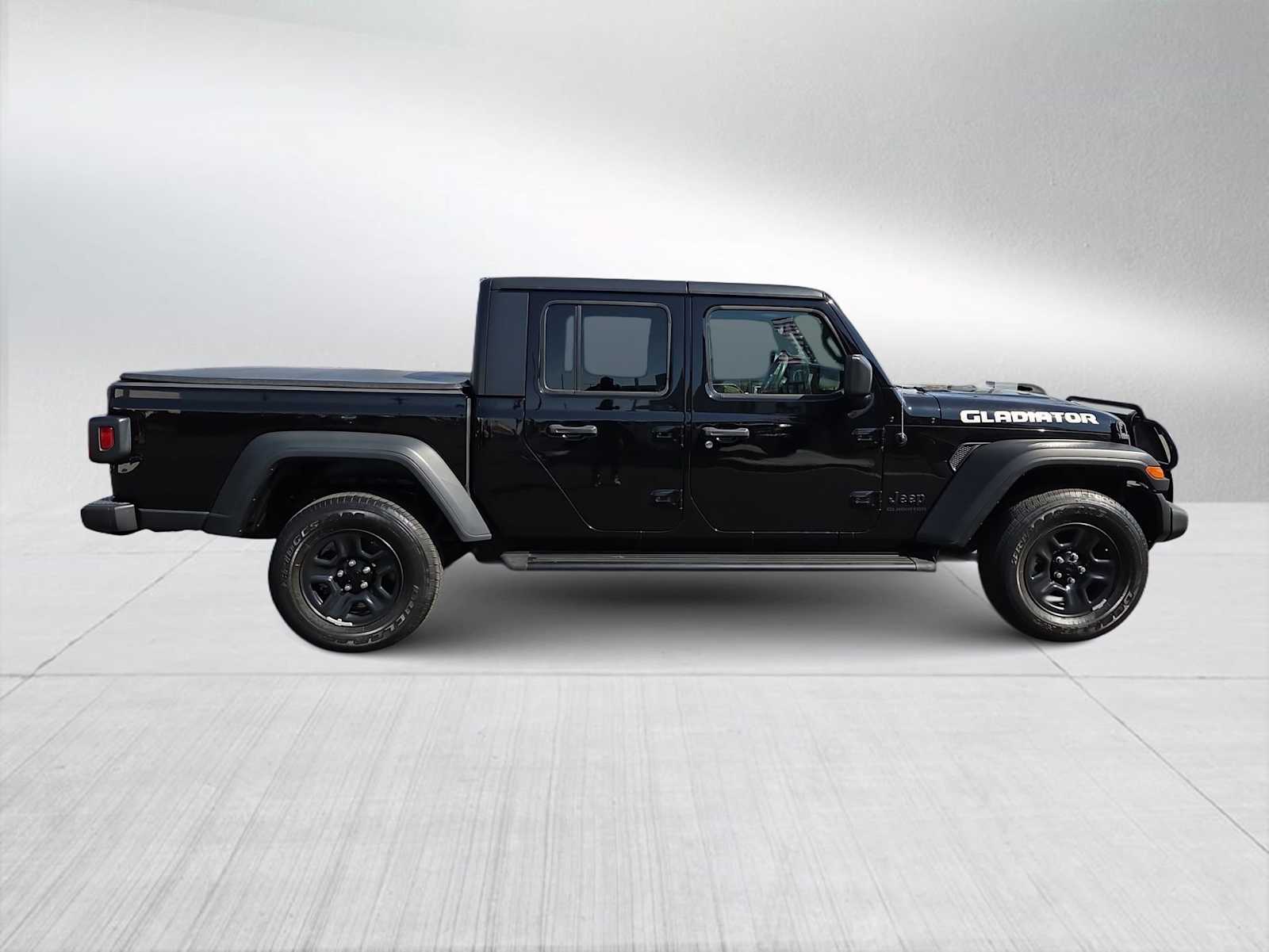 Thumbnail: 2021 Jeep Gladiator - 9