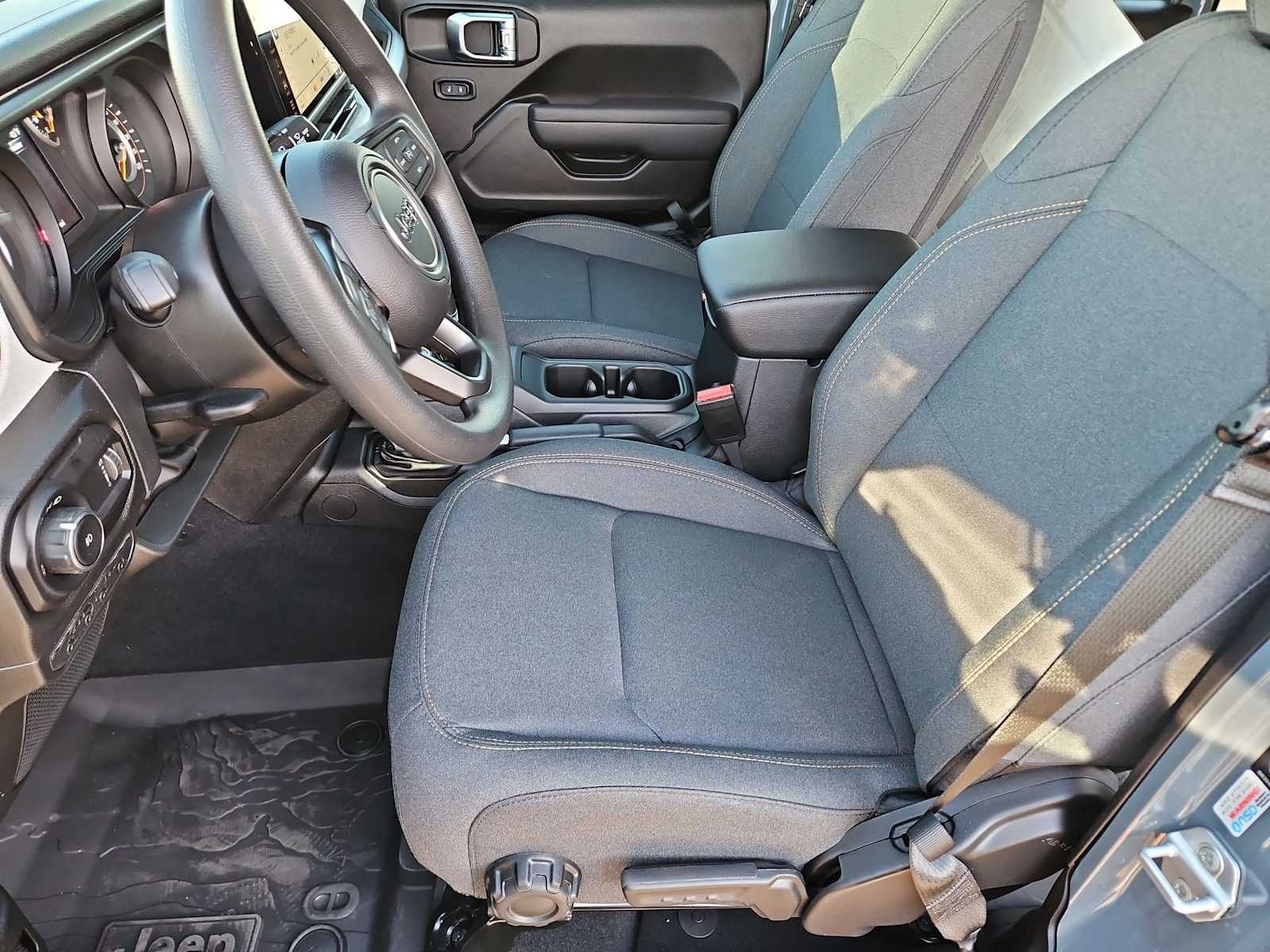 Thumbnail: 2026 Jeep Wrangler - 16