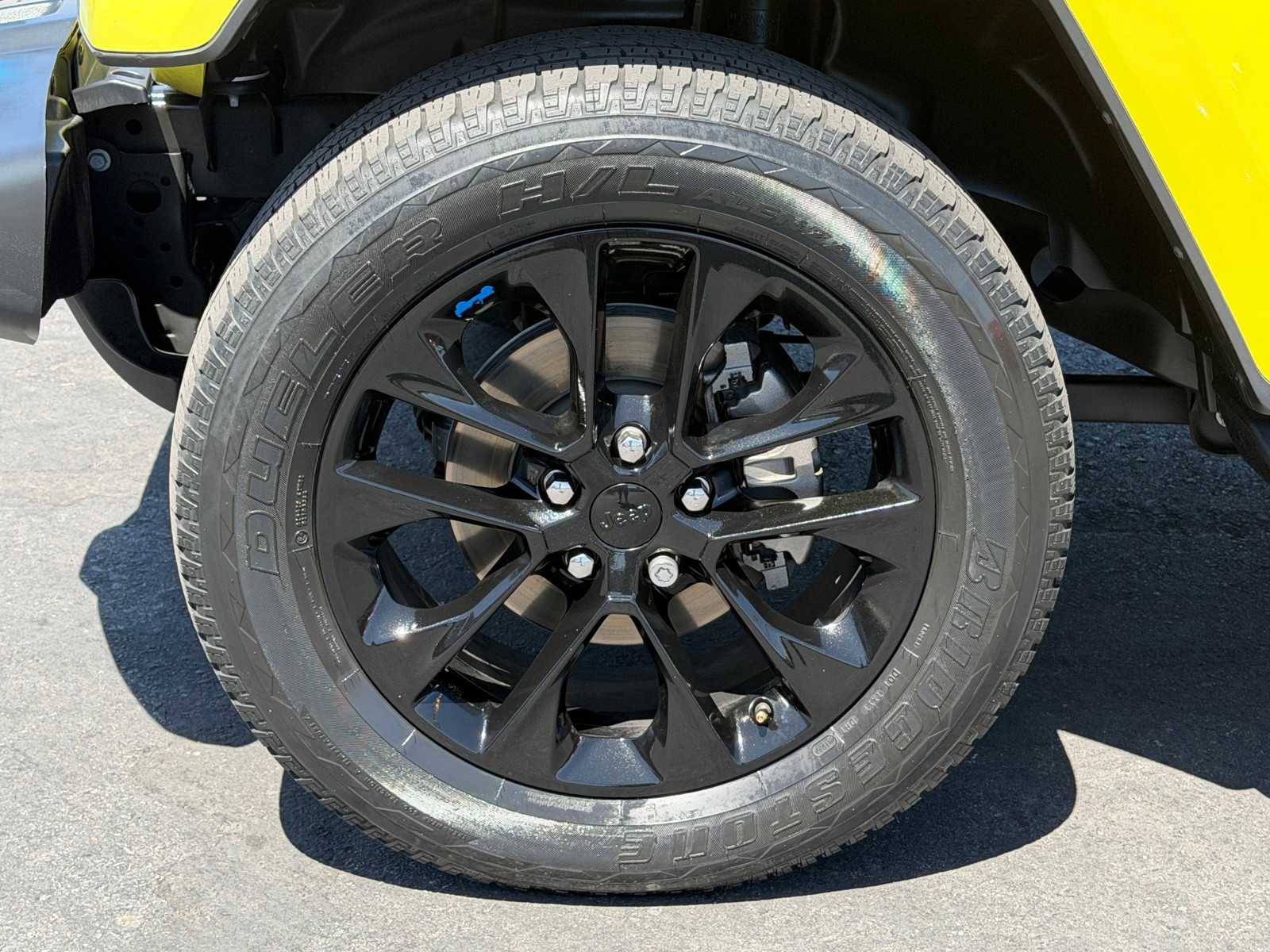Thumbnail: 2023 Jeep Wrangler - 29