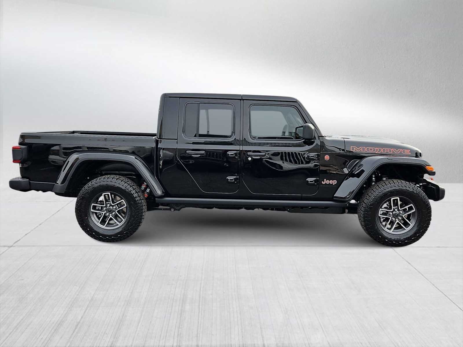 Thumbnail: 2026 Jeep Gladiator - 9