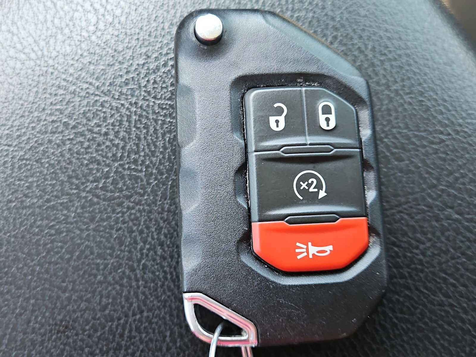 Thumbnail: 2020 Jeep Wrangler - 32