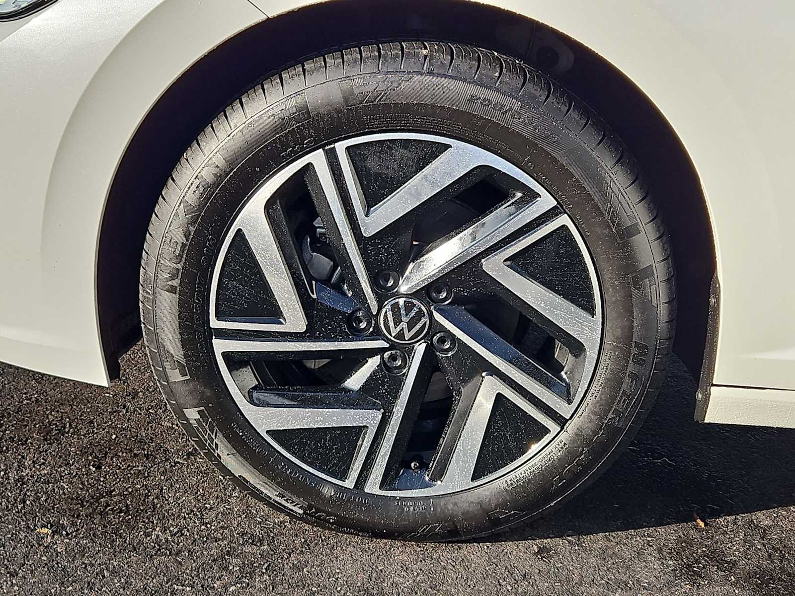 Thumbnail: 2023 Volkswagen Jetta - 13