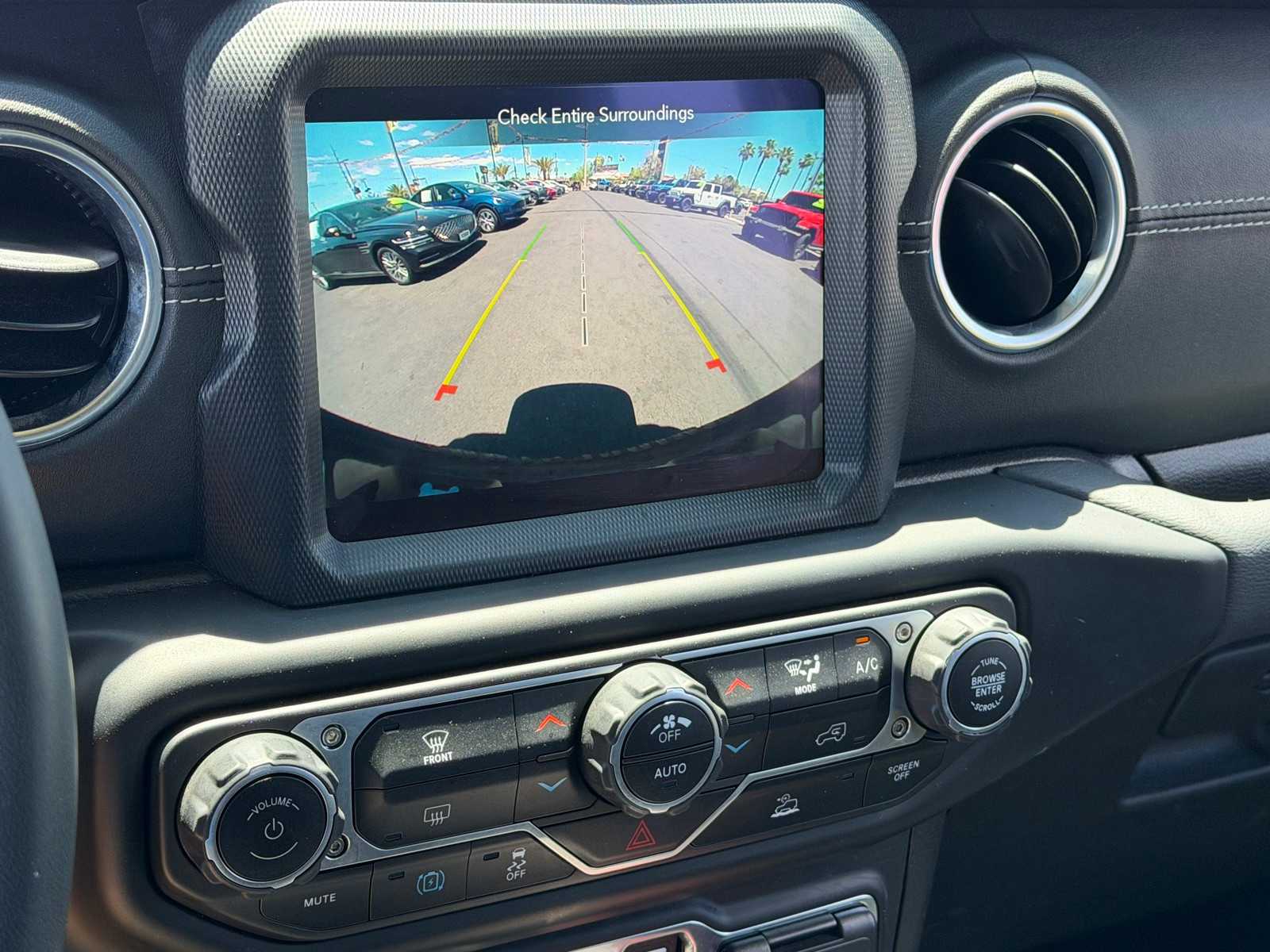 Thumbnail: 2023 Jeep Wrangler - 17