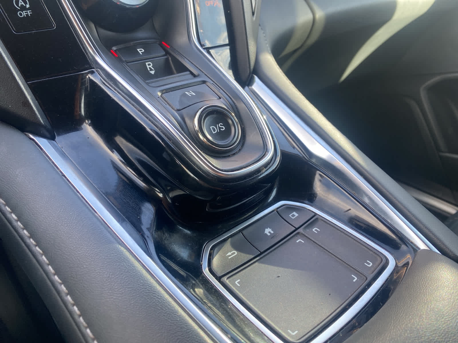 Thumbnail: 2022 Acura RDX - 12