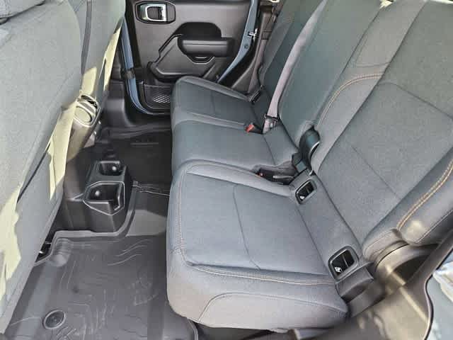 Thumbnail: 2026 Jeep Gladiator - 18