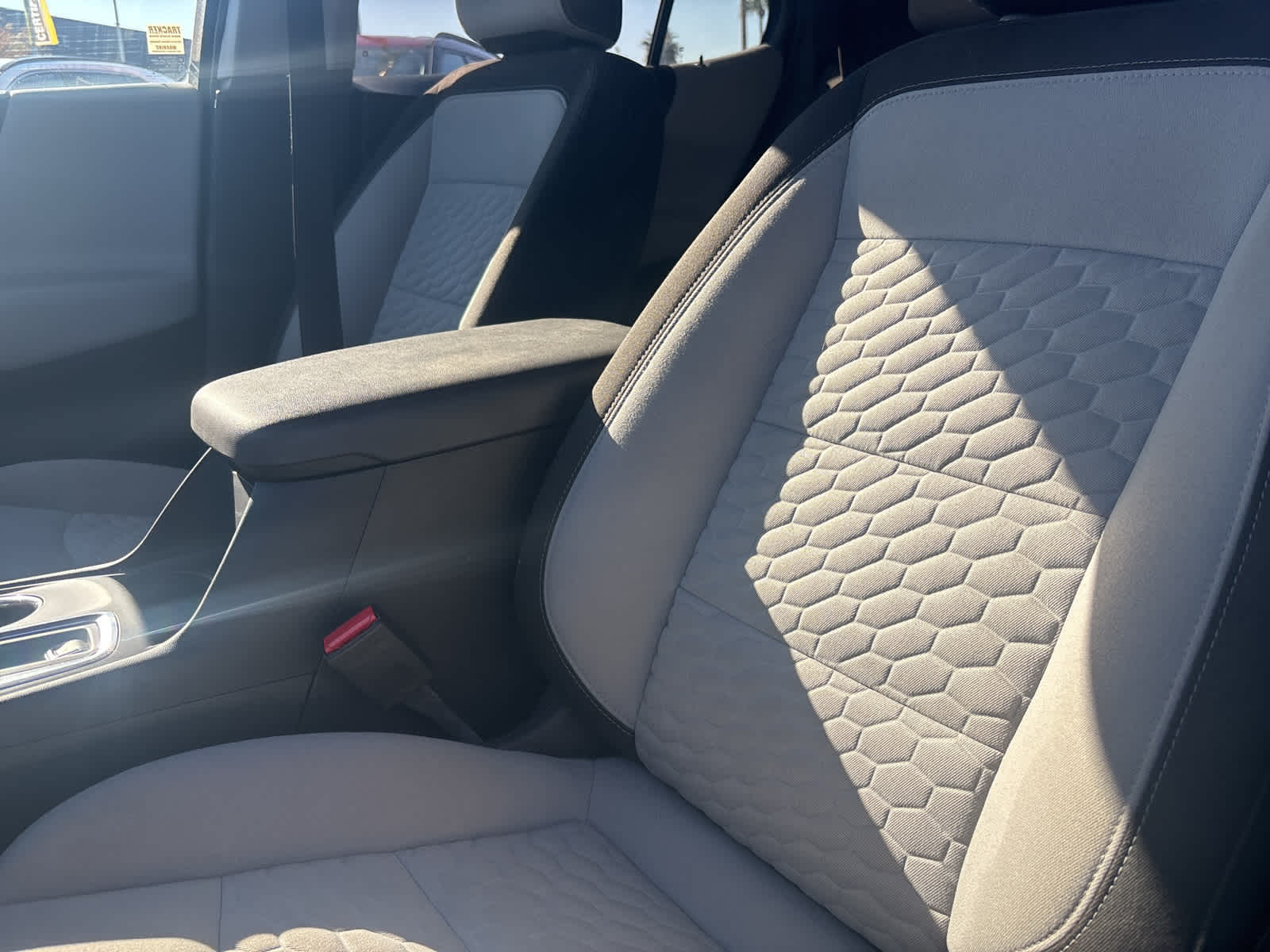 Thumbnail: 2020 Chevrolet Equinox - 8