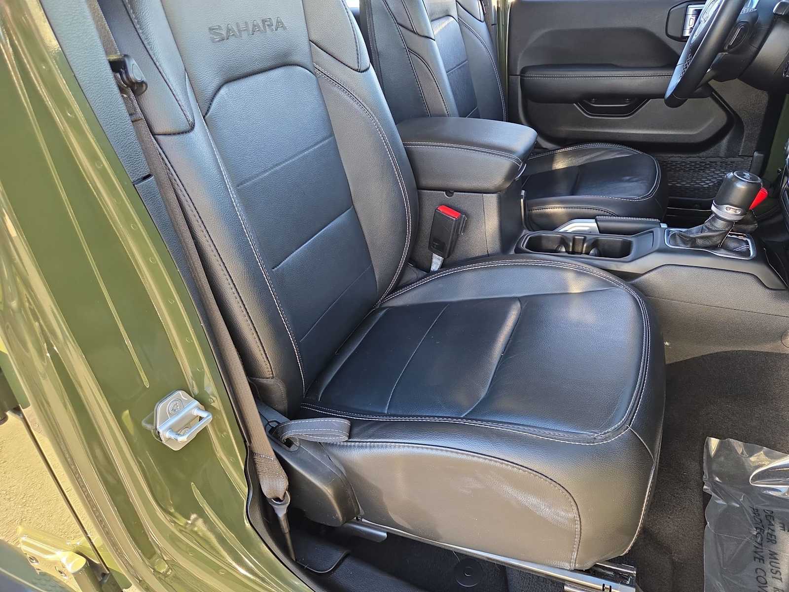 Thumbnail: 2021 Jeep Wrangler - 23