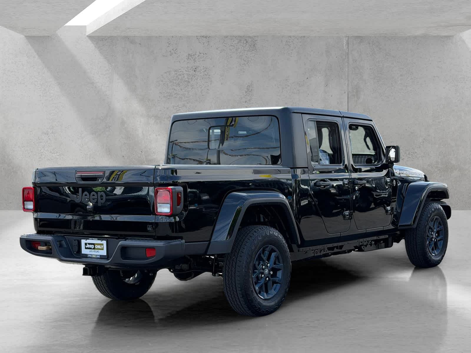 Thumbnail: 2026 Jeep Gladiator - 5