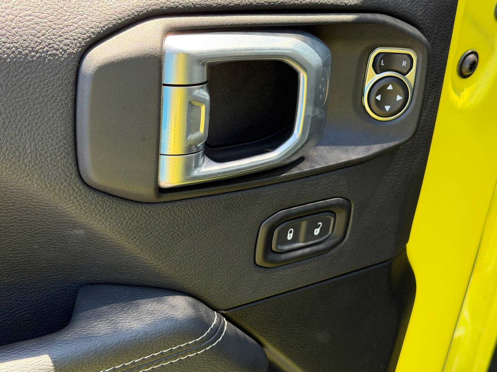 Thumbnail: 2023 Jeep Wrangler - 10