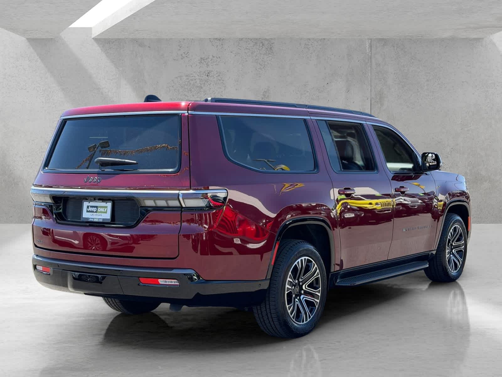 Thumbnail: 2026 Jeep Grand Wagoneer L - 5