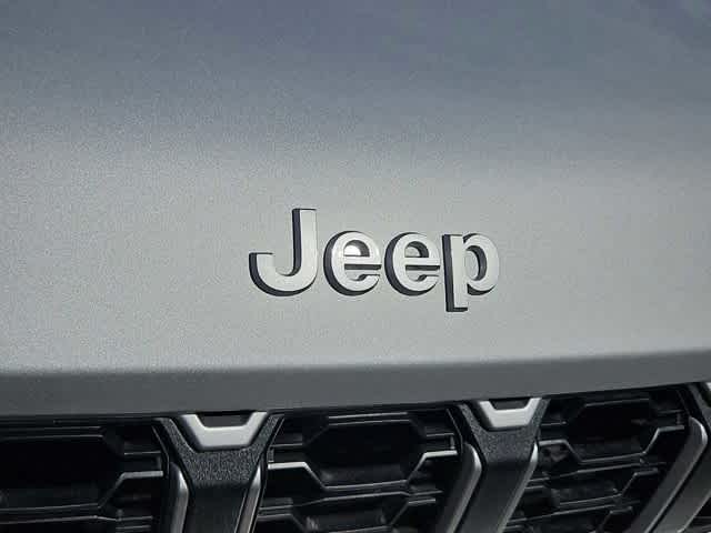 Thumbnail: 2026 Jeep Grand Cherokee - 12