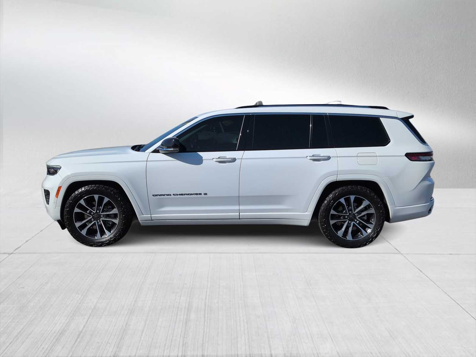 Thumbnail: 2022 Jeep Grand Cherokee L - 5