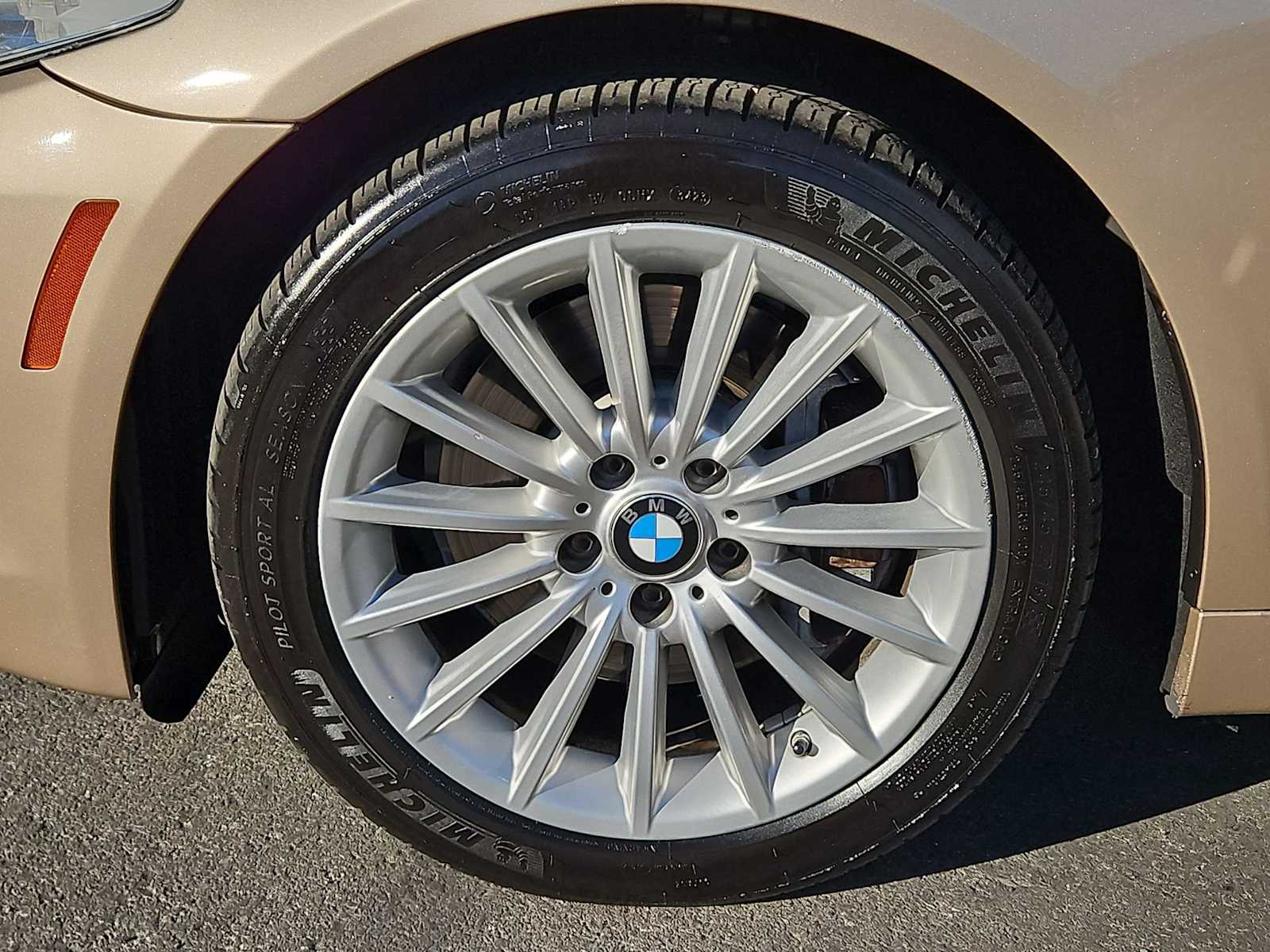 Thumbnail: 2013 BMW 5 Series - 14