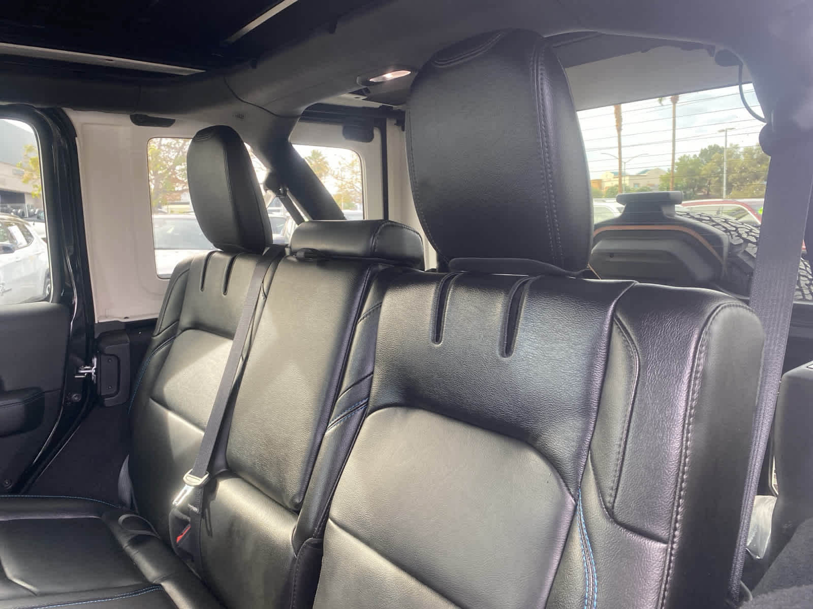 Thumbnail: 2021 Jeep Wrangler - 31