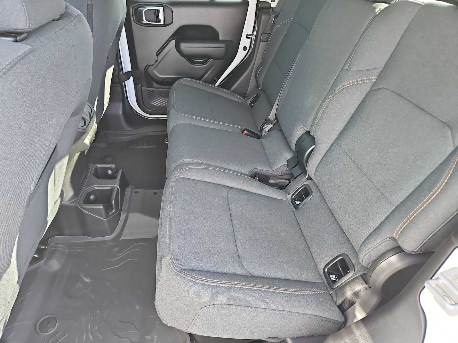 Thumbnail: 2026 Jeep Gladiator - 18