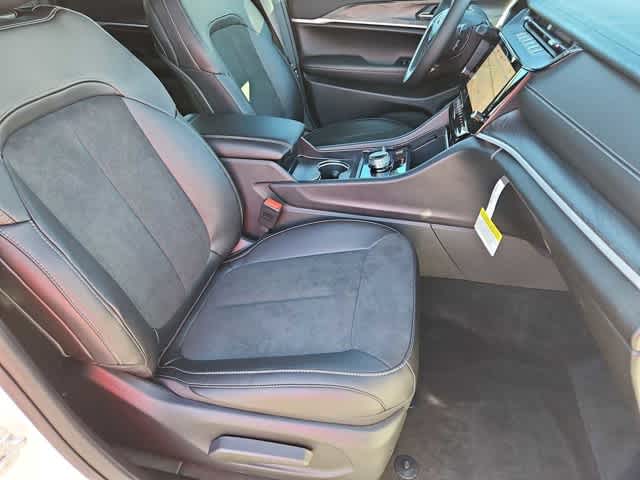 Thumbnail: 2026 Jeep Grand Cherokee - 21