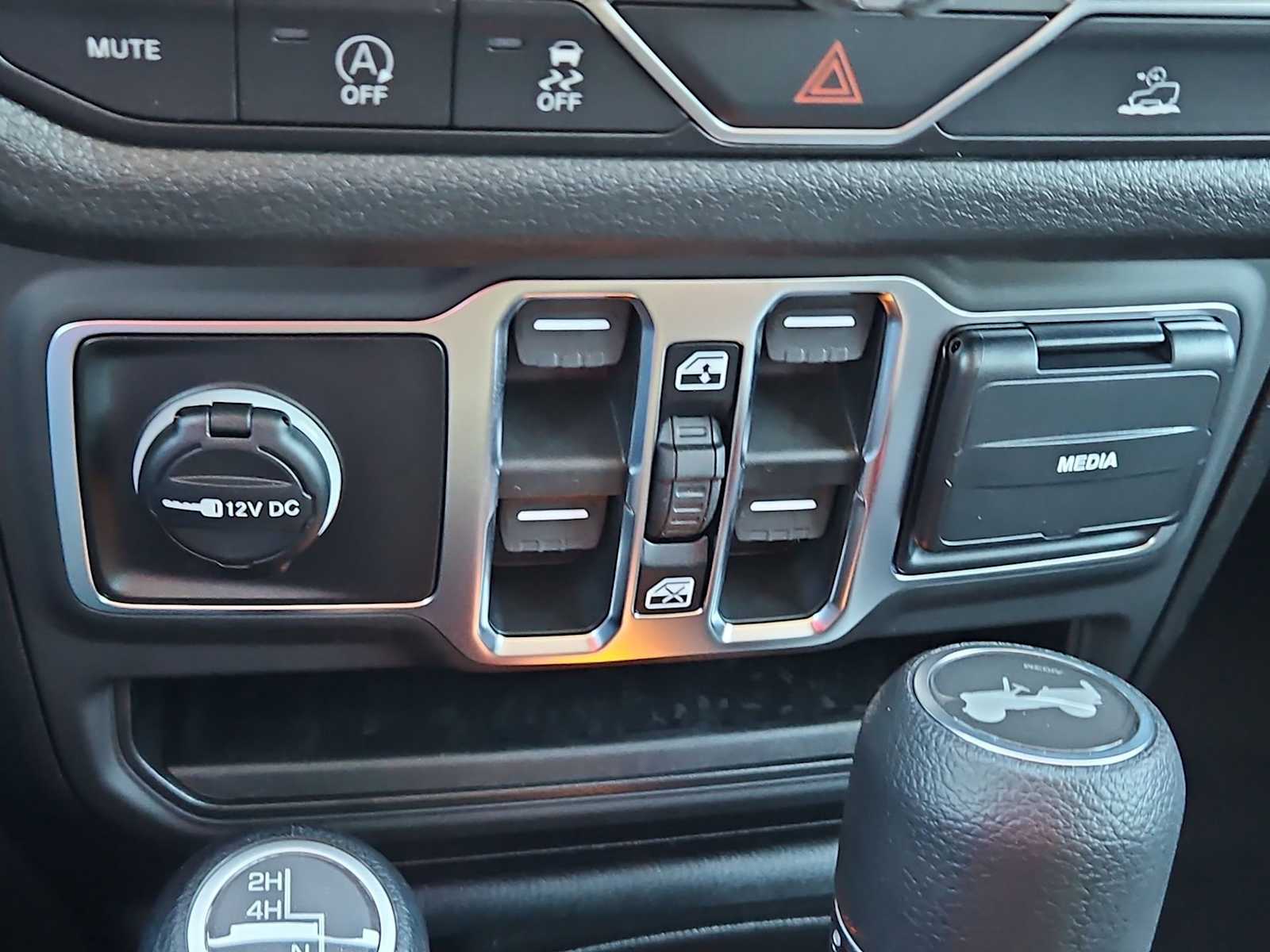 Thumbnail: 2026 Jeep Wrangler - 28