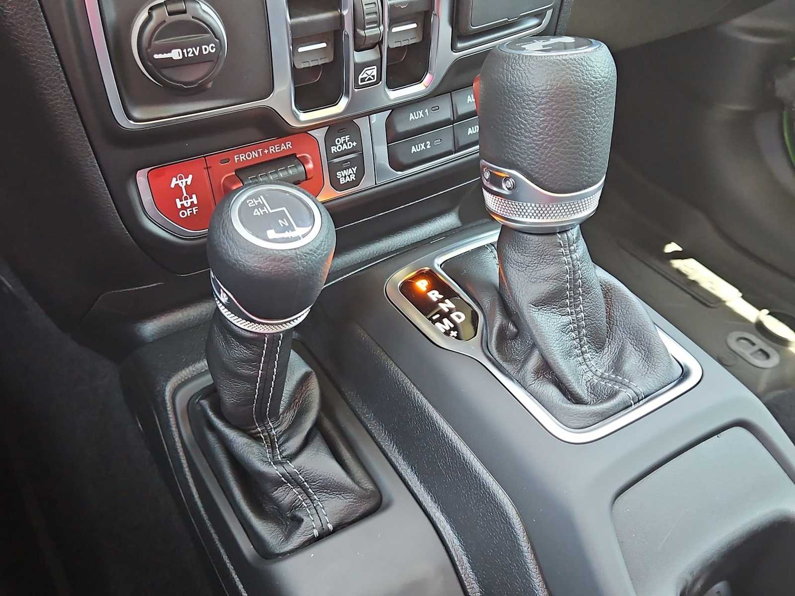 Thumbnail: 2025 Jeep Wrangler - 28