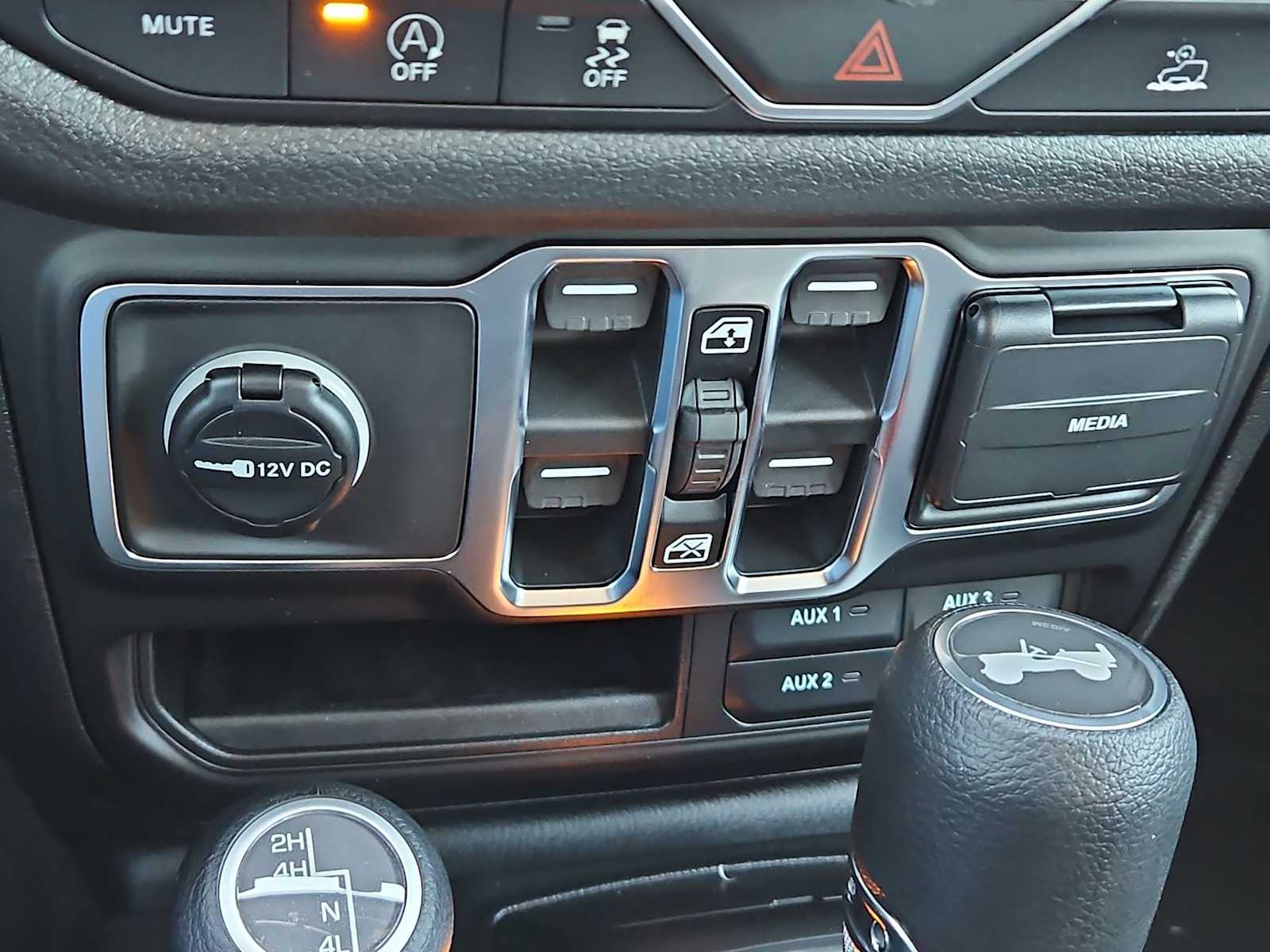 Thumbnail: 2026 Jeep Wrangler - 28